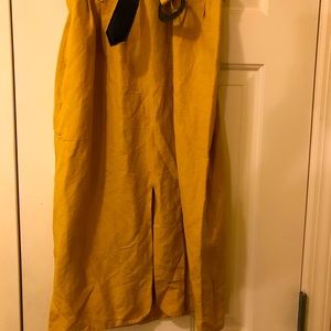 Gently used Linen blend golden yellow Louise Paris Midi Slit front Skirt size 5